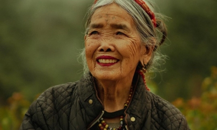 106-летняя тату-мастер украсила обложку Vogue: последняя мамбабаток своего поколения