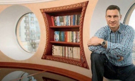 Виталий Кличко показал трехэтажную квартиру в центре Киева