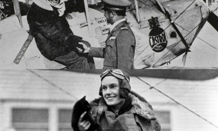 Почему мы должны знать историю красавицы Джин Баттен: Google посвятил дудл женщине-пилоту, побившей рекорды многих мужчин