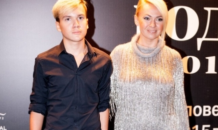 Сын Яны Рудковской выпустил дебютный клип на песню "Хватит духу" (ПРЕМЬЕРА, ВИДЕО)