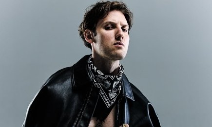 "Добываю этим жену": после тайной свадьбы Коляденко признался, как провоцирует возлюбленную на ревность