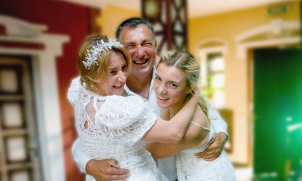 "Мама" Вєрки Сердючки показала нове фото з весілля доньки-красуні