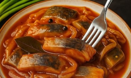 Такой селедки ваши гости еще не пробовали: оригинальный маринад (ВИДЕО)