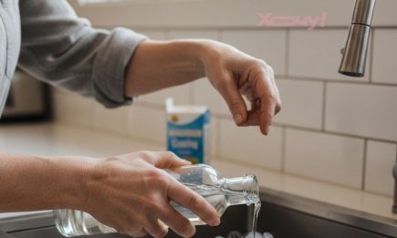 Эксперты раскрыли неожиданный способ, как "оживить" старую раковину: на это способен обычный уксус