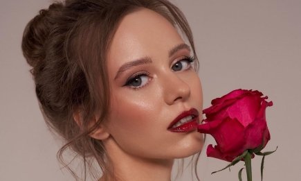 Ірина Кудашова відзначає день народження: 12 цікавих фактів про зірку серіалу "Школа"