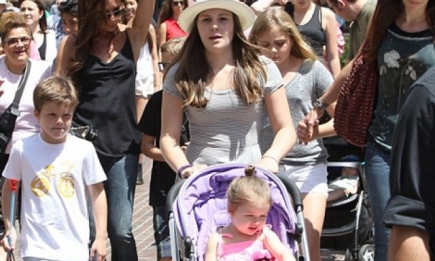 Виктория Бекхэм с детьми на шопинге в Лос-Анджелесе