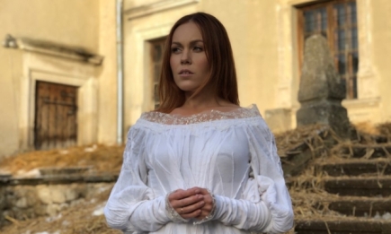 ALYOSHA представила клип на песню "LEBEDI"