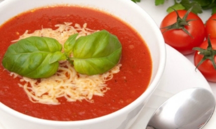 Летний рецепт: легкий и полезный томатный суп
