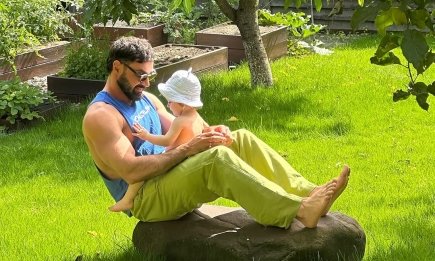 Тато року: Віталій Козловський зворушив Мережу кадрами, як бавиться з сином Оскаром (ФОТО)