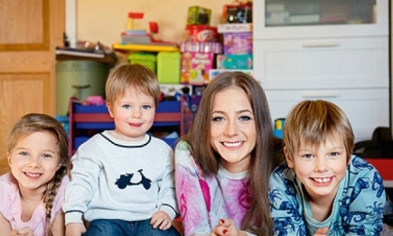 Экс-жена Аршавина показала детей в новой фотосессии