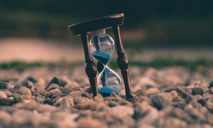 Почему жизнь ускоряется после 30: научное объяснение, которое удивит многих