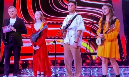 Объединил в дуэт: Иван Клименко отметился смелым решением и пропустил в следующий этап "Голоса" двух участниц