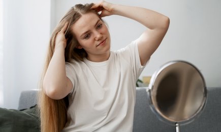 Скажите "прощай!" жирным волосам зимой: 5 хитростей для чистоты и объема