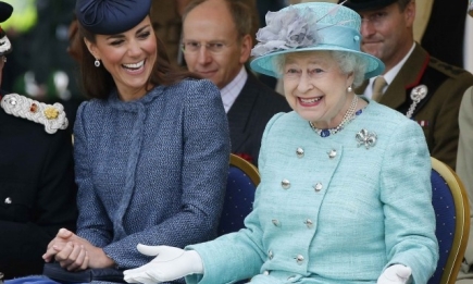 Королева Елизавета раскритиковала гардероб герцогини Кэтрин