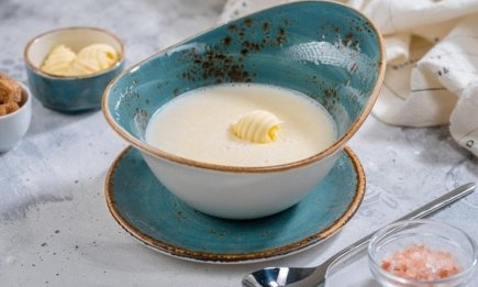 Відома ідеальна пропорція: скільки ложок манки брати на літр молока