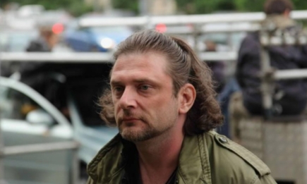 Известный режиссер бросил жизнь в россии и начал воевать на стороне Украины