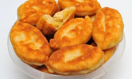 Пирожки "из ничего": пышное тесто на картофельном отваре (РЕЦЕПТ)