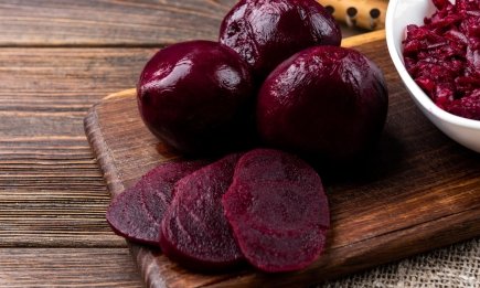 Как приготовить свеклу без варки и грязных кастрюль: самый простой способ