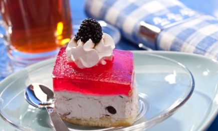 Все буде смачно 16.07.2015: творожно-желейный тортик с ягодами