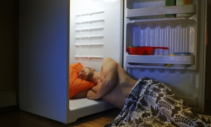 Как не страдать от жары ночью: отличные способы комфортно спать