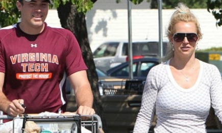 Бритни Спирс с новым бойфрендом на прогулке. Фото