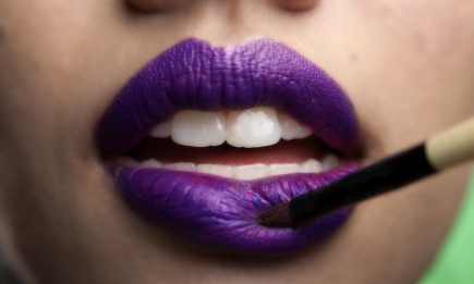 Макияж в фиолетовых оттенках — новая мода на апрель 2024 (ФОТО)