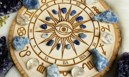 Астрологи назвали самые болезненные чувства каждого знака Зодиака