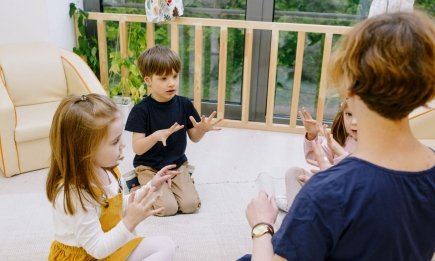 Настоящий подарок от природы: какие знаки Зодиака находят общий язык с детьми в считанные секунды