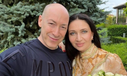 Жена Дмитрия Гордона восхитила общим фотоснимком со звездным мужем