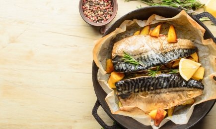 30 хвилин маринуємо і ще 15 запікаємо: шикарний рецепт рибки до столу