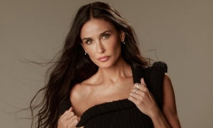 Невероятная красавица! 63-летняя Деми Мур вышла на красную дорожку в модном черно-белом образе (ФОТО)