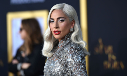38-летняя Леди Гага беременна первенцем? В Сети обсуждают серьезные изменения в фигуре певицы (ВИДЕО)