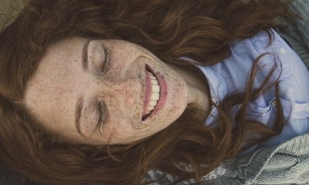 Вчений 30 років вивчав щастя і вивів формулу: 6 ознак, що ви щасливіші за більшість