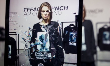 Мода и высокие технологии: как прошел показ полу-виртуальной одежды FFFACE x FINCH (ФОТО)