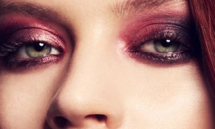 Как сделать цветные smoky eyes: пошаговый урок винного макияжа глаз