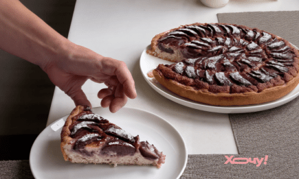 Пока есть сливы, приготовьте этот роскошный пирог: проверенный рецепт (ВИДЕО)