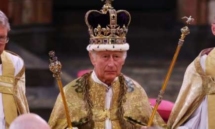 Самый трогательный момент: Чарльз III умилился действиями старшего сына на коронации (ВИДЕО)