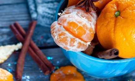 Чтобы выбрать сладкий мандарин, возьмите его в руку: что вы не знали о популярных цитрусовых