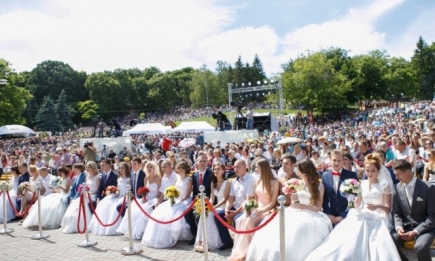 Самая «Большая Свадьба» в Киеве: 40 000 гостей отгуляли фестиваль для молодоженов