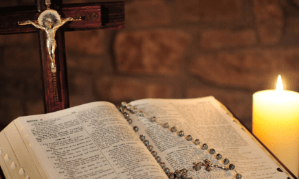 Грех или народная выдумка? Священник объяснил, действительно ли нельзя убираться и ходить на кладбище в Чистый четверг