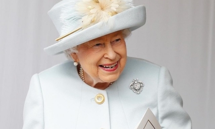 Королева Елизавета II откажется от натурального меха. Это случится уже в 2019 году