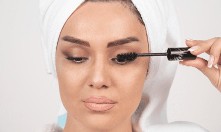 Две роковые ошибки с тушью для ресниц, которые испортят даже самый лучший макияж: не делайте так!