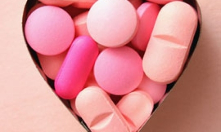 Женщин лечат только розовые таблетки