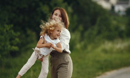 "Мамо, а навіщо ми живемо?": як відповісти на найскладніше дитяче запитання