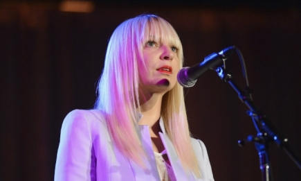 44-летняя певица Sia усыновила двоих подростков: появился комментарий артистки