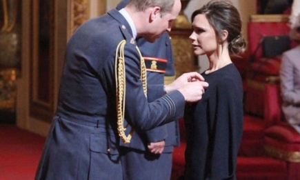 Принц Уильям наградил Викторию Бекхэм почетным орденом за вклад в развитие модной индустрии