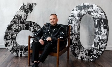 Имеет четверых детей и женат на молодой маме: что известно о личной жизни Виктора Павлика (ФОТО)