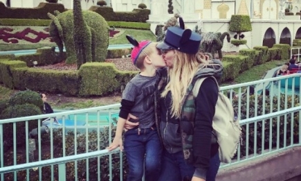Хилари Дафф о поцелуе с 4-летним сыном: "Отпишитесь от меня с вашим извращенным умом"