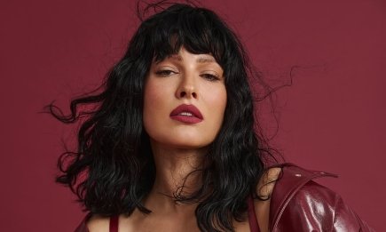 Даша Астафьева назвала процедуры, которые "спасают" ее кожу и тело от усталости