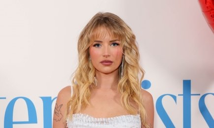 Лотти Мосс в соблазнительных купальниках: модель поразила роскошной фигурой (ФОТО)